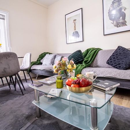 Cosy 2-Bedroom Apartment In Mayfair 8Cb - 4Th Floor No Elevator Лондон Екстериор снимка