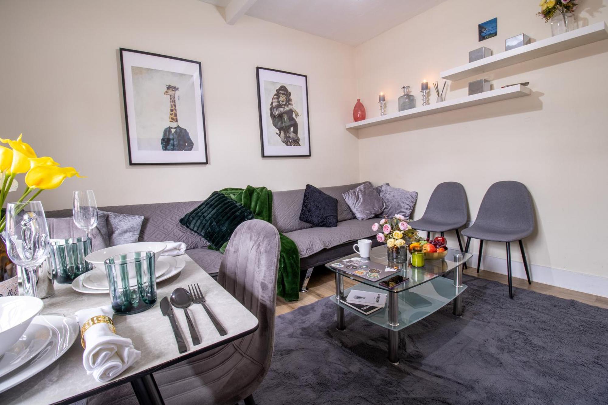 Cosy 2-Bedroom Apartment In Mayfair 8Cb - 4Th Floor No Elevator Лондон Екстериор снимка